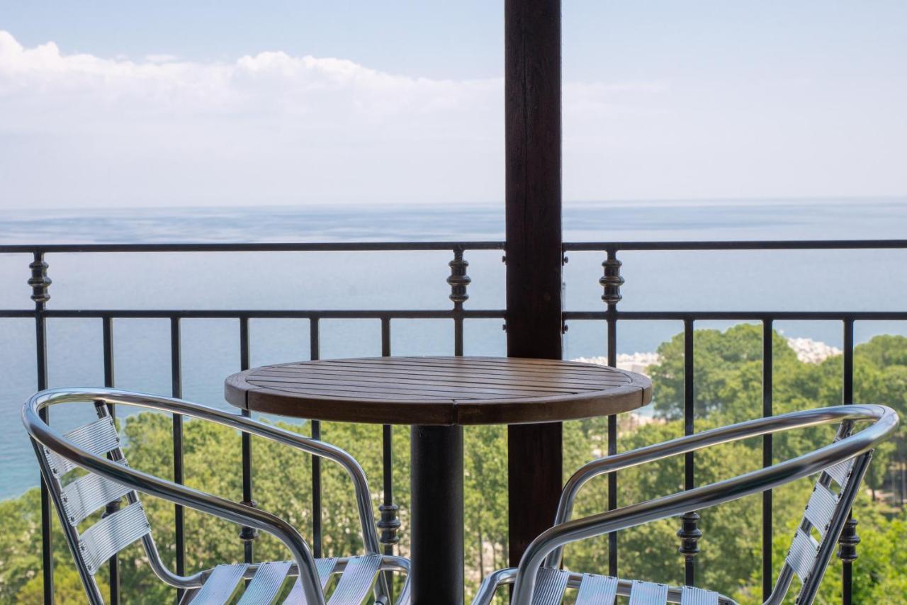 Marabou Hotel Chorefto Екстер'єр фото